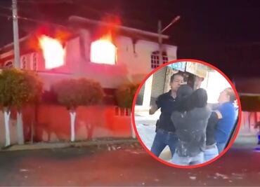Indignación en Tehuacán: vecinos incendian casa e intentan linchar a familia que agredió a vendedor de frutas