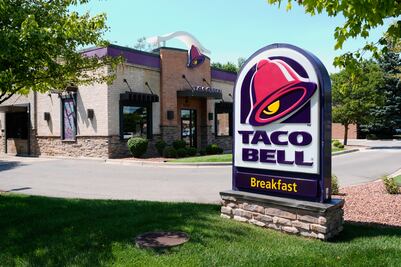 Taco Bell resiente el brote de Cyclospora: caen sus ventas tras miles de contagios en Estados Unidos