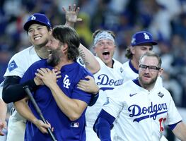 Increíble: Dodgers y Azulejos juegan 18 entradas en casi 7 horas y establecen récord histórico en la Serie Mundial
