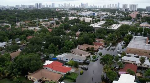Florida declara emergencia en 5 condados por inundaciones; advierte de lluvias torrenciales en próximas horas