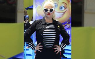 Christina Aguilera presume traje de baño en jacuzzi de Miami