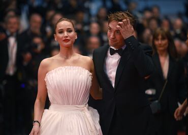 Cannes 2025: Jennifer Lawrence y Robert Pattinson roban miradas en la alfombra roja