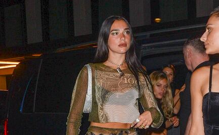 Dua Lipa deja a la vista su lencería con conjunto traslúcido en Londres 