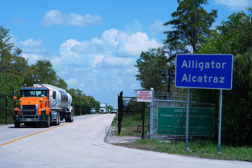 Al menos 198 mexicanos han sido llevados al centro de detención ‘Alligator Alcatraz’, en Florida, informan autoridades. Foto: AP /Rebecca Blackwell