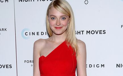 Dakota Fanning presume piernas tonificadas con minifalda traslúcida