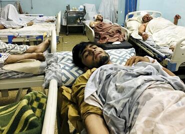 Suman 60 muertos por doble atentado del Estado Islámico en Kabul