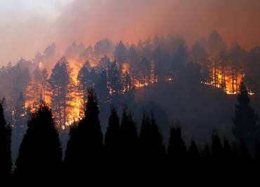 El mayor incendio activo en California ya ha quemado casi 200 mil hectáreas