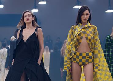 Las hermanas Gigi y Bella Hadid cautivan París con atuendos braless