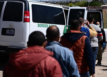 Texas asegura que ha enviado 17,000 migrantes a ciudades demócratas