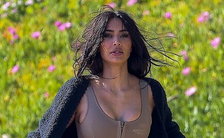Kim Kardashian impone tendencia para primavera con monokini nude