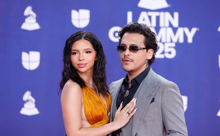 “Lo bueno es que es con la misma”: Nodal suelta polémico comentario sobre su boda religiosa con Ángela Aguilar