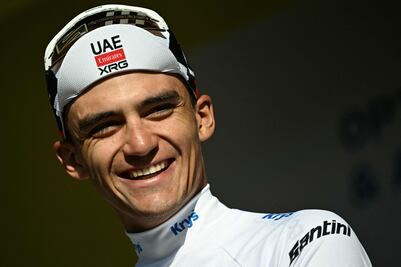 Isaac Del Toro renueva con UAE hasta 2031 tras hacer historia en el Tour de Francia con apenas 22 años