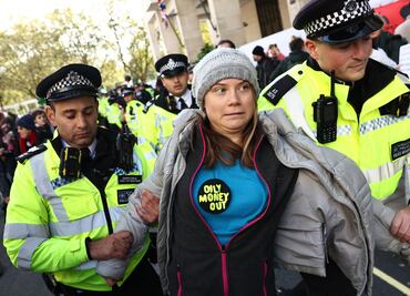 Fotos de la detención de Greta Thunberg en Londres; ¿Por qué protestaba?