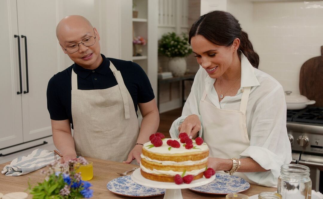 Meghan comparte tips y recetas en serie de Netflix que podrían ser peligrosas para la salud, alertan expertos. Foto: Netflix via AP