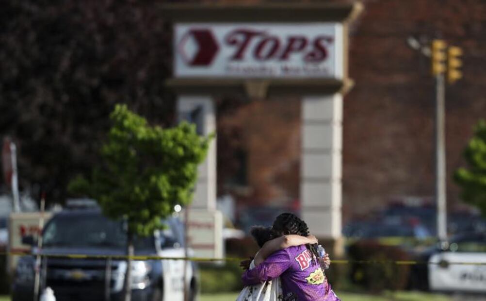Tiroteo masivo en supermercado de Buffalo, Nueva York, deja 10 muertos