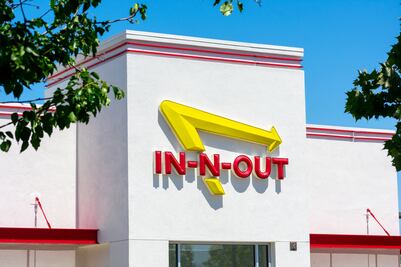¡Una locura! In-N-Out abre su primera sucursal en Idaho y la fila es de hasta 8 horas