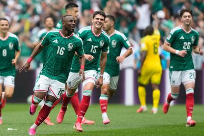 ¡Cómo un héroe! Julián Quiñones fue recibido en Arabia Saudita entre ovaciones y aplausos