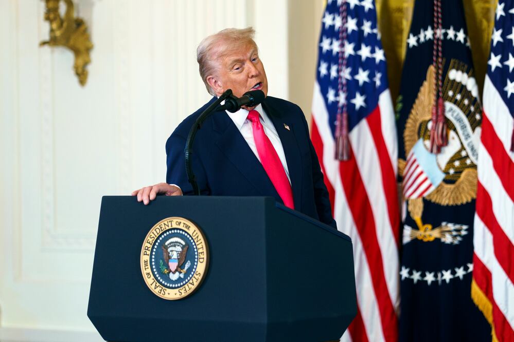 Trump ordena revisar a los 200,000 refugiados admitidos bajo gobierno de Biden y suspende sus residenciasEFE/EPA/WILL OLIVER