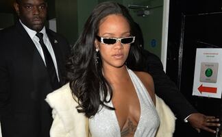 Rihanna cautiva con arriesgada lencería morada en Instagram