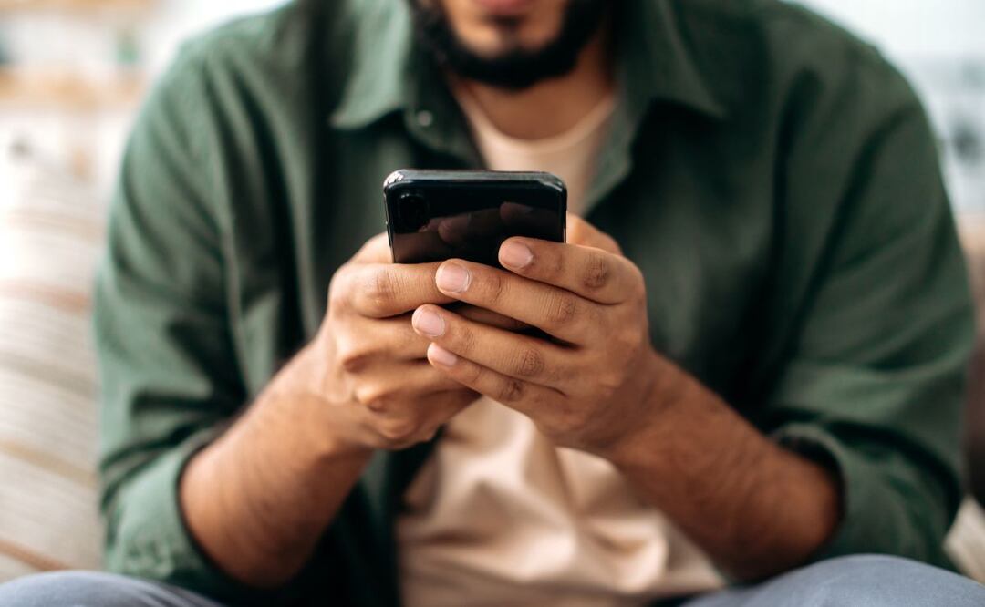 ¿Te llaman de EU o Canadá con ofertas de trabajo? Podría tratarse de un fraude. Foto: iStock/Kateryna Onyshchuk