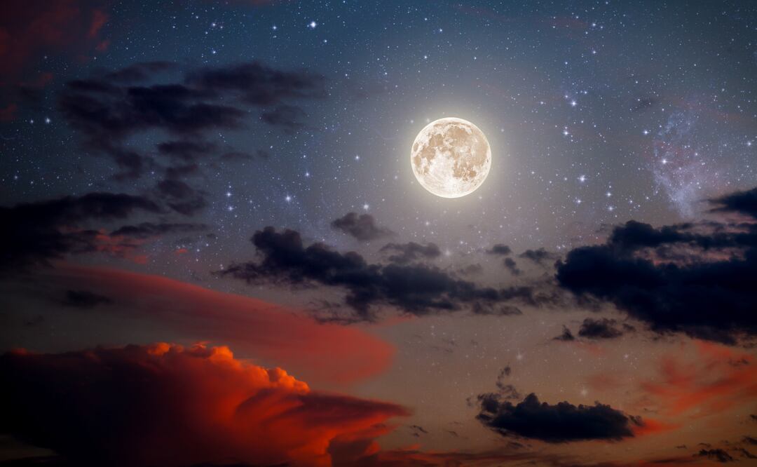 Agosto será histórico: Luna de Esturión, seis planetas alineados y lluvia de Perseidas iluminarán el cielo. ¡Aquí las fechas y cómo verlos! Foto: Canva