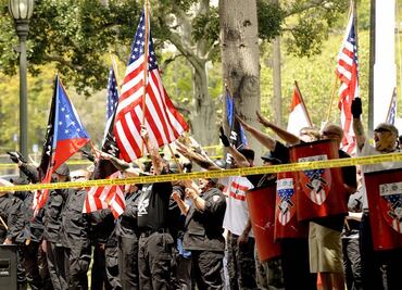 Propaganda de grupos supremacistas alcanza niveles históricos en Estados Unidos