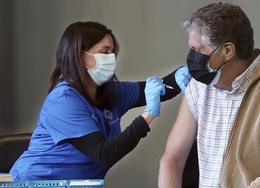 Ya estoy vacunado, ¿puedo salir sin cubrebocas?