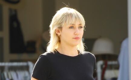 Miley Cyrus deslumbra con sencillo look braless en California 