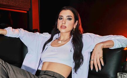 Dua Lipa y el top deportivo braless con el que impactó en sesión