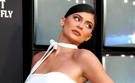 Kylie Jenner se quita el bikini junto al mar para celebrar su cumpleaños 26