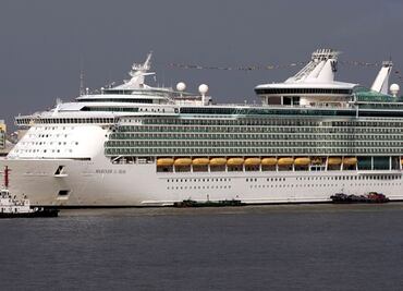 México aplaza impuesto a turistas de cruceros hasta 2025