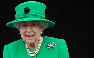 Reina Isabel II sabía que iba a morir y pidió a sus médicos que la mantuvieran con vida hasta su Jubileo, con transfusiones de sangre