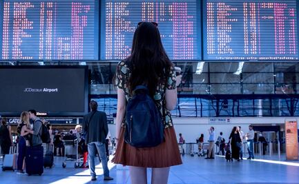 Guía completa sobre el artículo personal al viajar en avión: Medidas y objetos permitidos