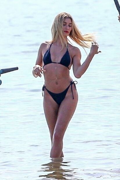 Hailey Bieber presume 'bikini body' con sesión de impacto en Miami