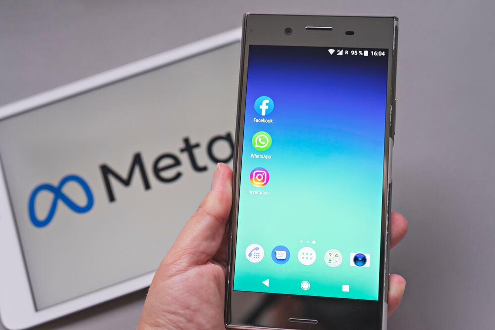 Meta planea cobrar por usar Instagram o Facebook sin anuncios. FOTO: iStock