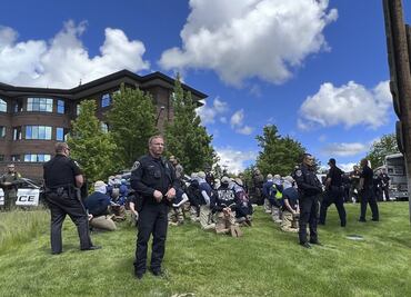 Policía de Idaho recibe amenazas por detención de supremacistas blancos