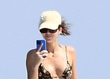 Kendall Jenner y el diminuto bikini floreado que lució en Italia