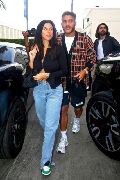 Jonathan Dos Santos posa junto a Victoria Villarroel, amiga de Kylie Jenner