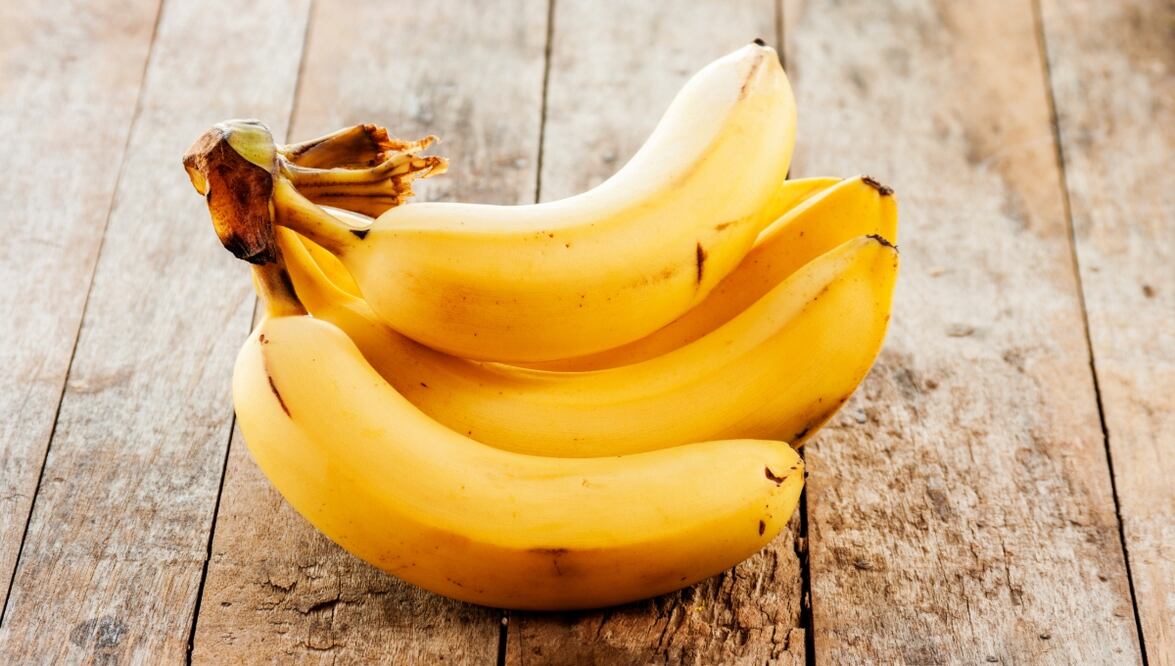 ¿Para que sirve la cáscara de plátano en el rostro, según Harvard? Esto dice la ciencia sobre sus beneficios. Foto: Adobe