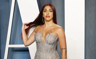 Hija de Madonna luce una diminuta y arriesgada minifalda traslúcida de cadenas