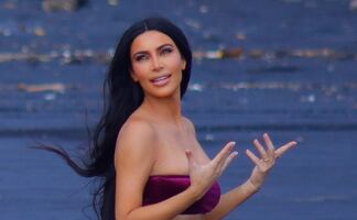 El bikini negro con el que Kim Kardashian lució sus curvas