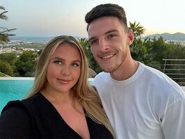Declan Rice, del Arsenal, responde a comentarios contra su pareja: "No existe nadie mejor para mí"
