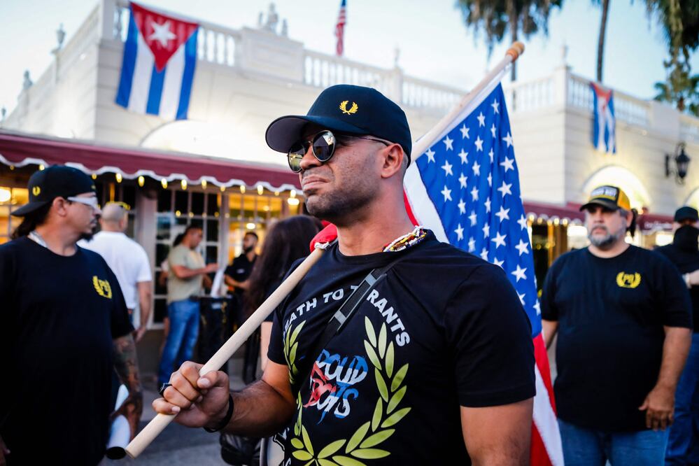 ¿Quién es Enrique Tarrio, el cubano-estadounidense que lideró a los Proud Boys?. (Photo by Eva Marie UZCATEGUI / AFP)