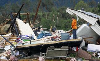 Alertan a 15 estados de EU por fuertes tormentas y tornados para próximas horas