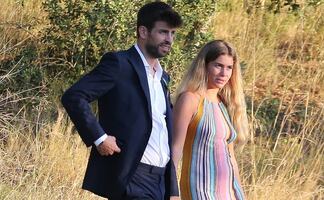 Clara Chía y Piqué, muy enamorados y paseando en calles de París