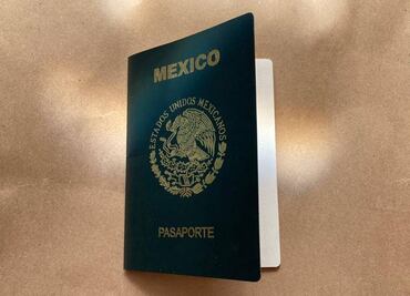 ¿Quién puede obtener el descuento en el pasaporte mexicano en 2023 y en cuánto queda el costo?