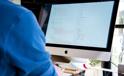 Buscan programador para trabajo en Embajada de EU en México; pagan $745,000 al año