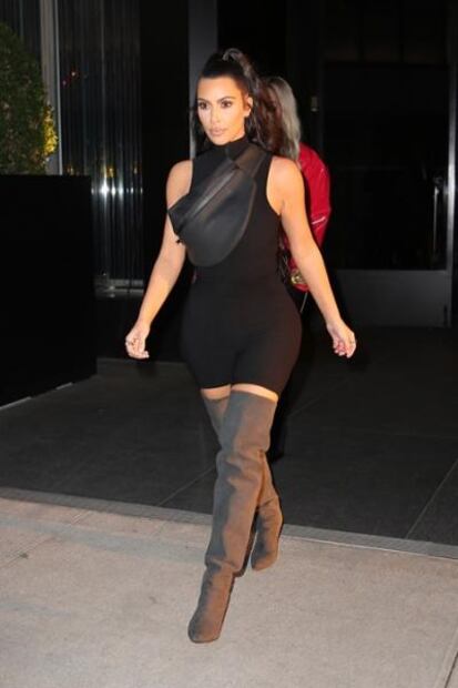 Kim Kardashian luce su figura con ajustado atuendo en NY