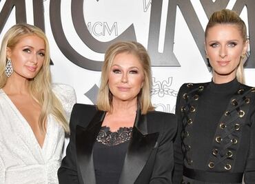 Paris Hilton luce vestido de escote profundo en Beverly Hills