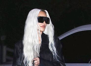 Kim Kardashian arrasa con microshorts de mezclilla en California